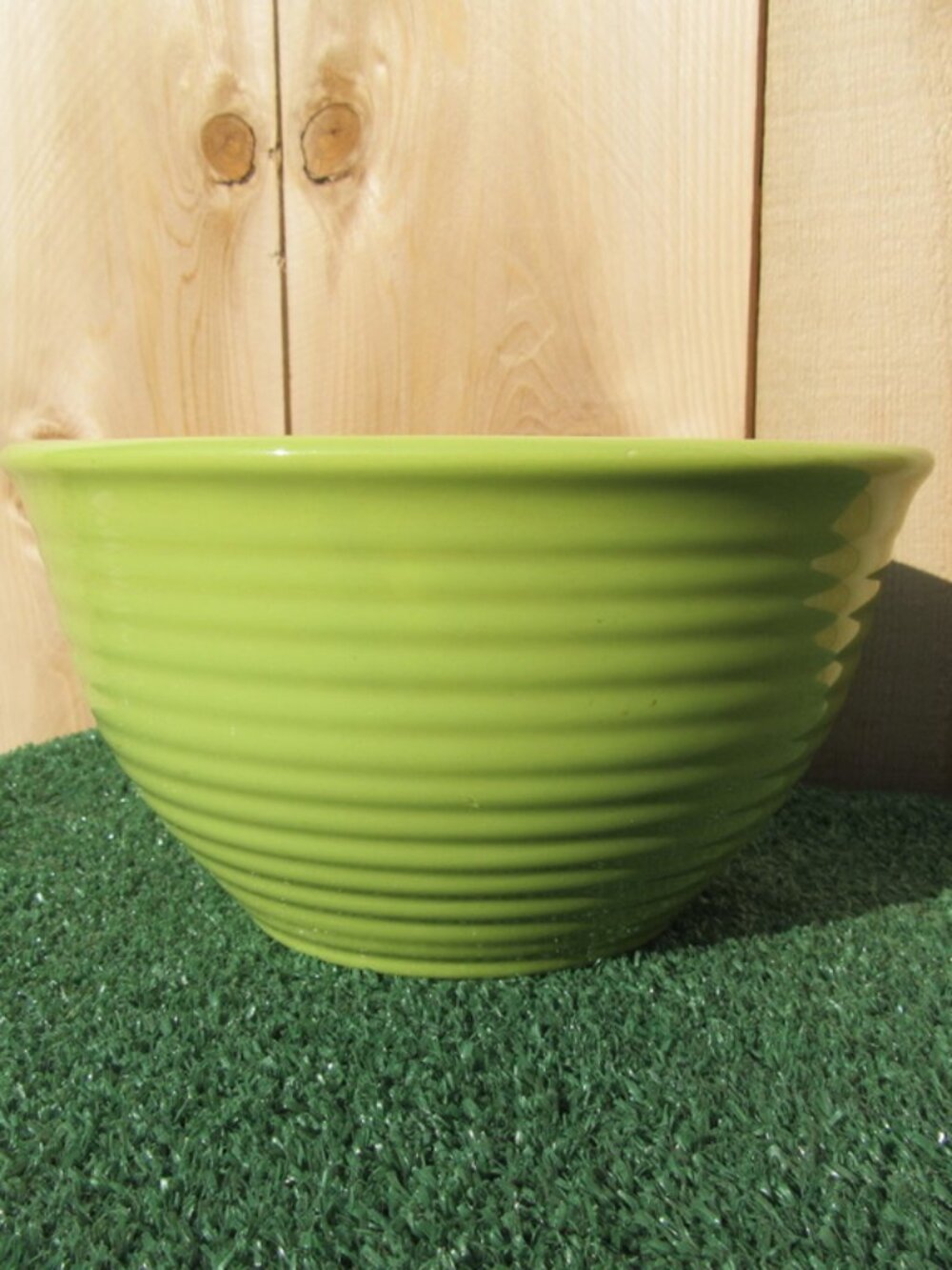 Vintage Bauer Pottery Green Ringware 8 1/2" Wide x 4 3/4" Tall Mixing Bowl #18